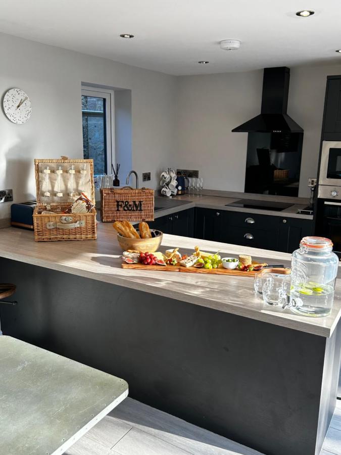 Beautiful 3 Bedroom Cottage With Fantastic Views Carsington 외부 사진